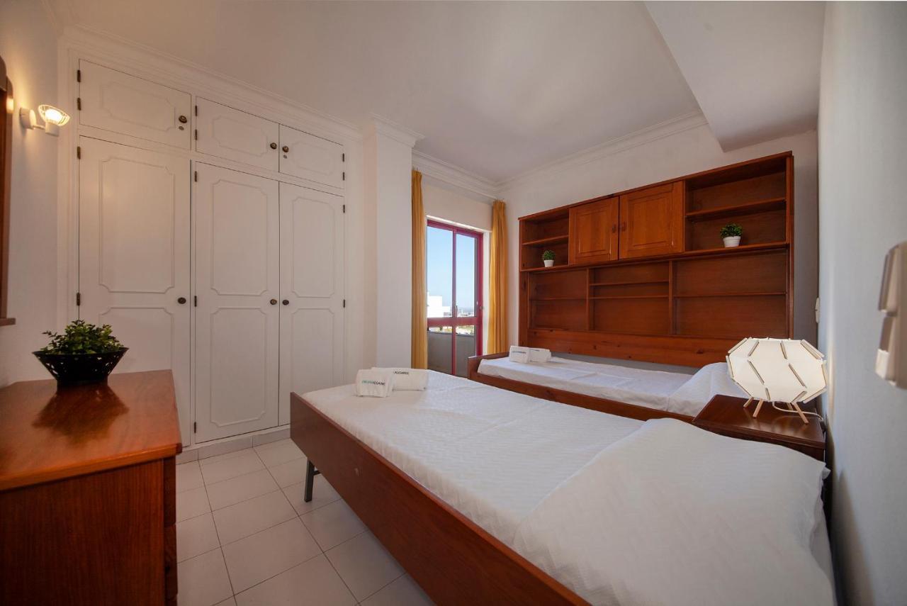 B25 - Candimar Beach Apartment Portimão Buitenkant foto