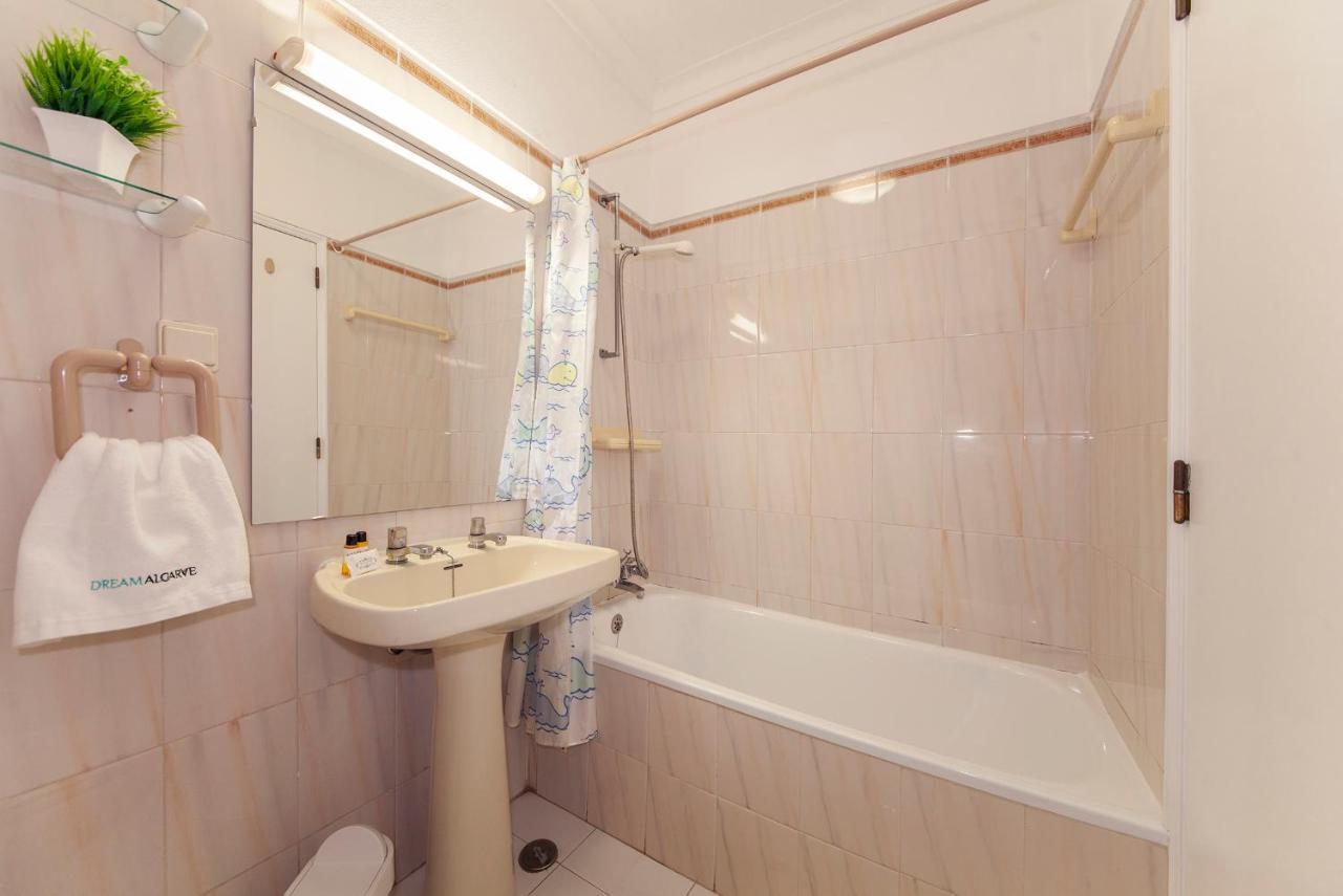 B25 - Candimar Beach Apartment Portimão Buitenkant foto
